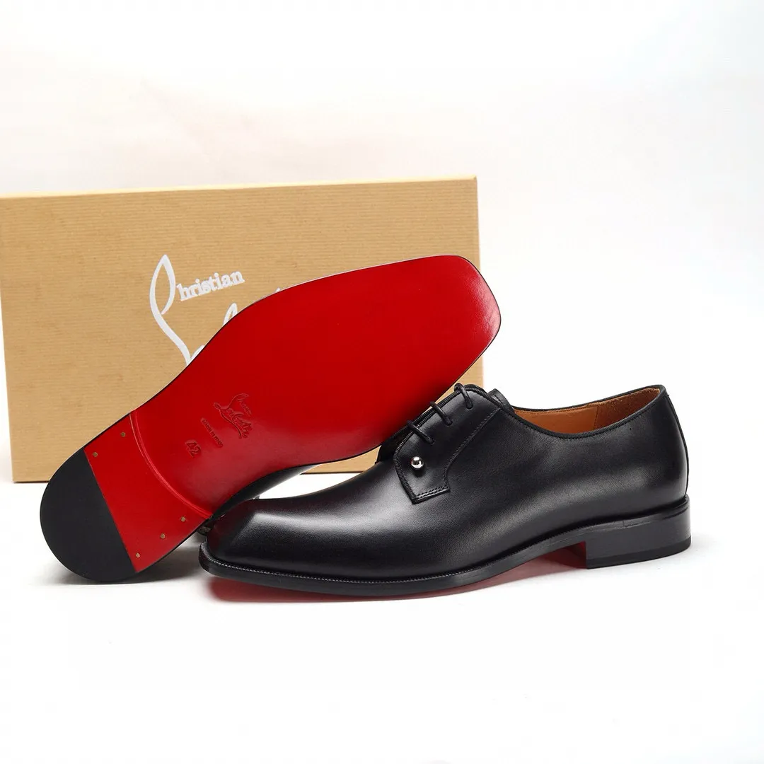 Batch 1,080 yuan 💰••New real shots••CL～High-end men’s 👔casual•loafers with red soles! ••🆑Genuine and top-quality goods from original orders ••✅💯 Purchase goods from top-quality original orders! Original imported patterned cowhide ➕Imported cowhide lining ➕Cowhide feet ➕Original leather outsole~🉑️Feel free to compare the authentic ones! Size: 38-44 (45.46.47 can be customized)